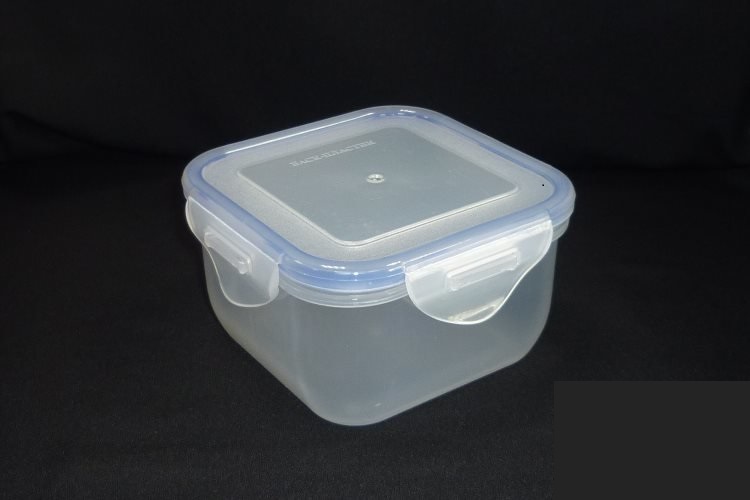 контейнер (пластик) пищевой квадратный 0,4л.